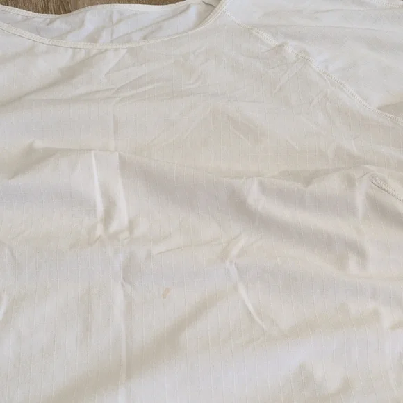 Lululemon Athletica White Top - Picture 2 of 4